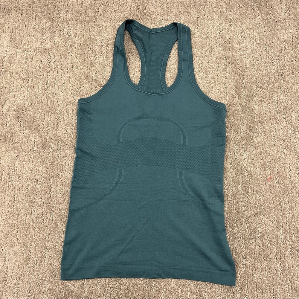 Greyish turquoise swiftly tank